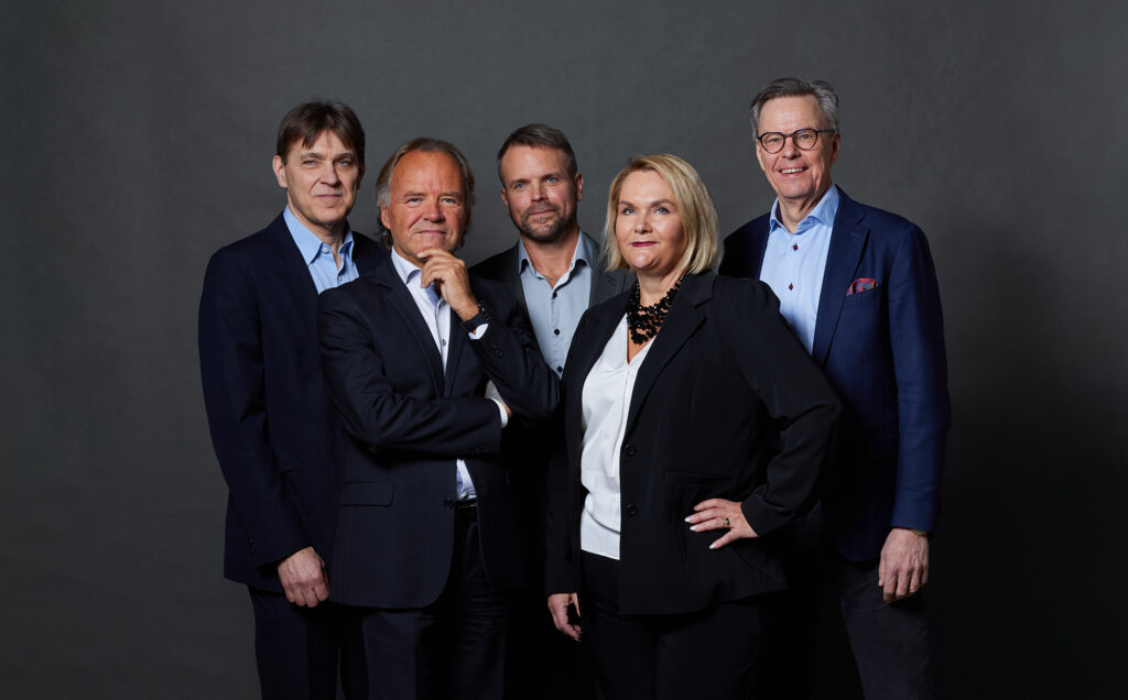 Johan Heikfolk, Caj-Anders Skog, Fredric Tidström, Janneke von Wendt, Stefan Wikman.